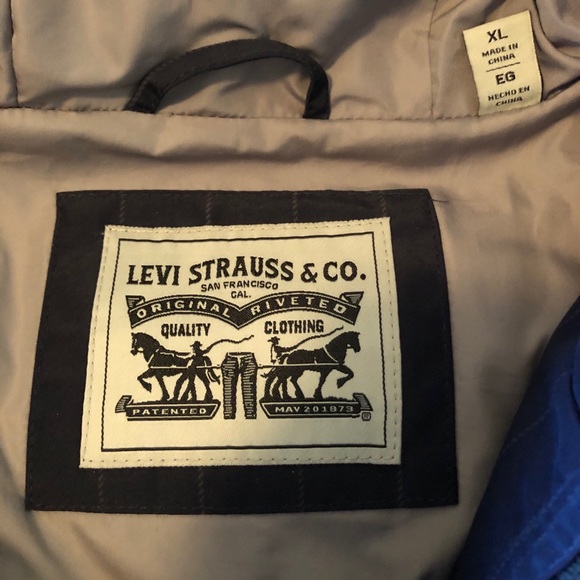 Levi’s Hooded Puffer Coat Navy Striped XL - Picture 4 of 7